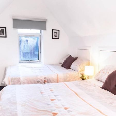 Apartment Up To 9 Close To Centre, Big Tv And Wifi Cardiff Exteriör bild