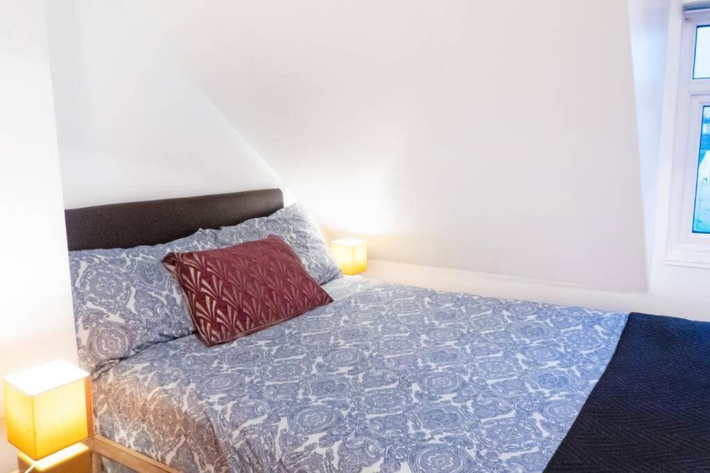 Apartment Up To 9 Close To Centre, Big Tv And Wifi Cardiff Exteriör bild